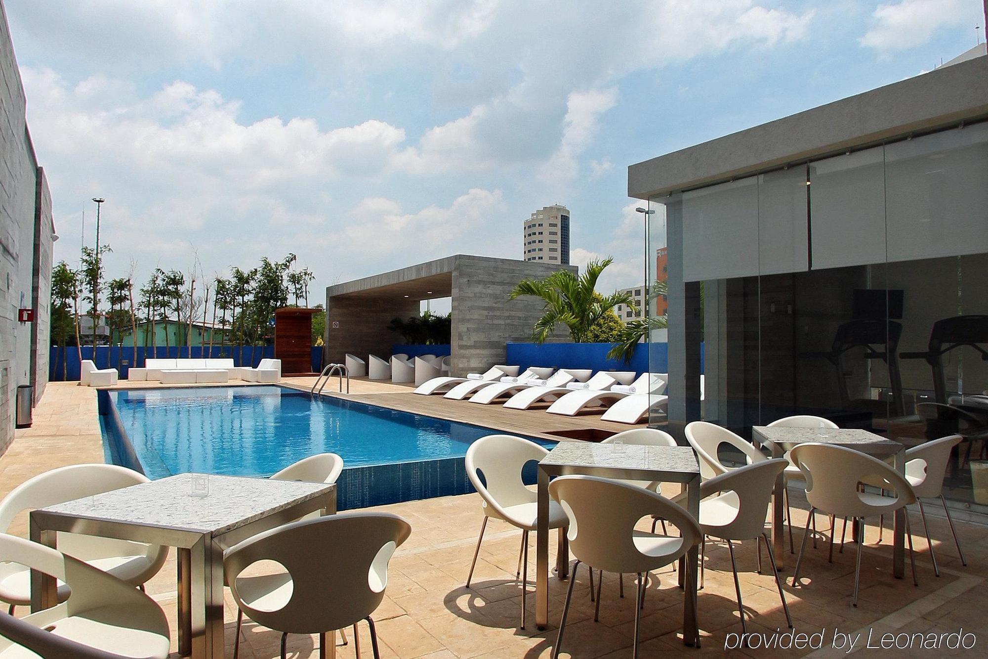One Villahermosa 2000 المظهر الخارجي الصورة