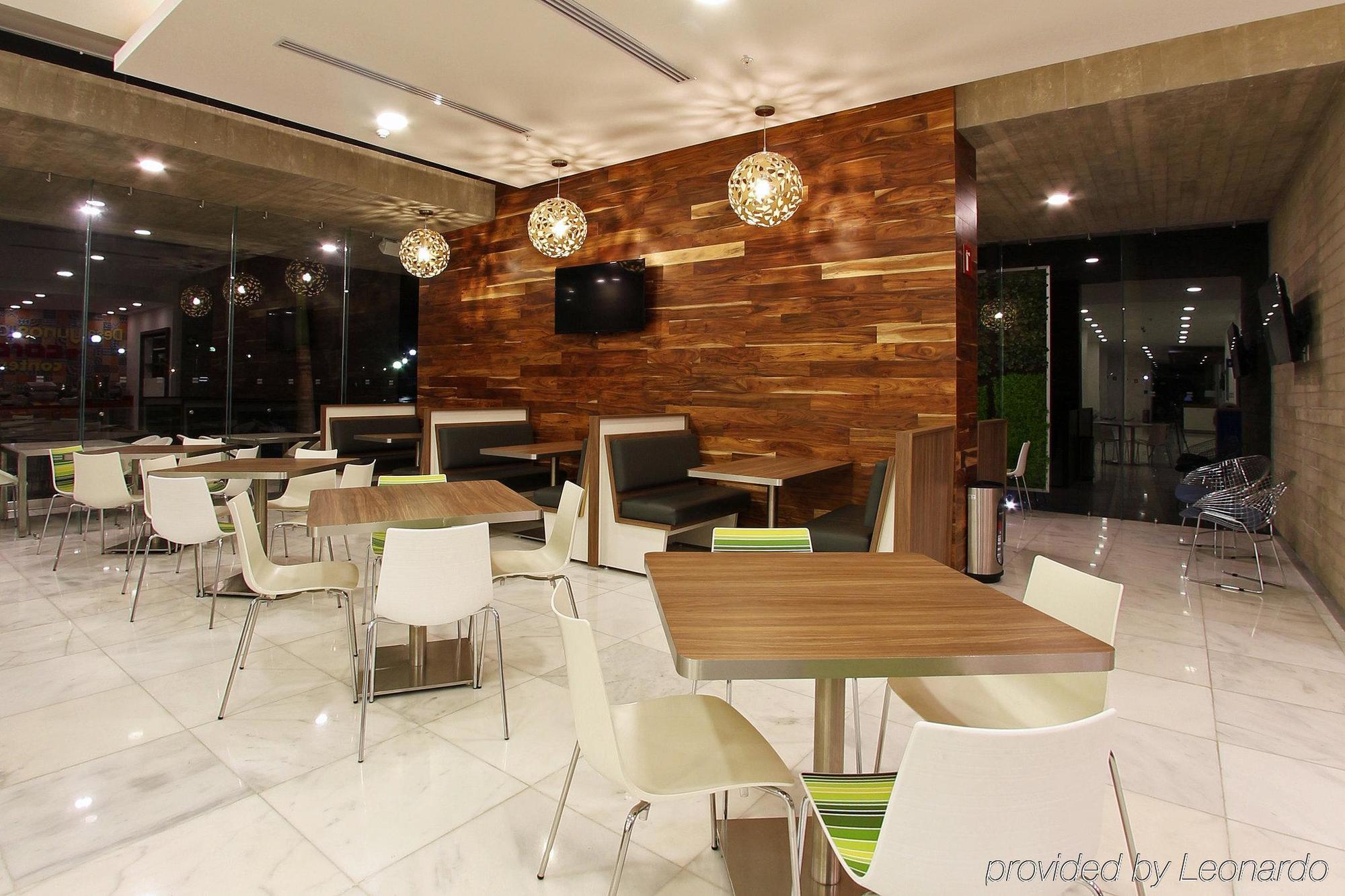 One Villahermosa 2000 المظهر الخارجي الصورة