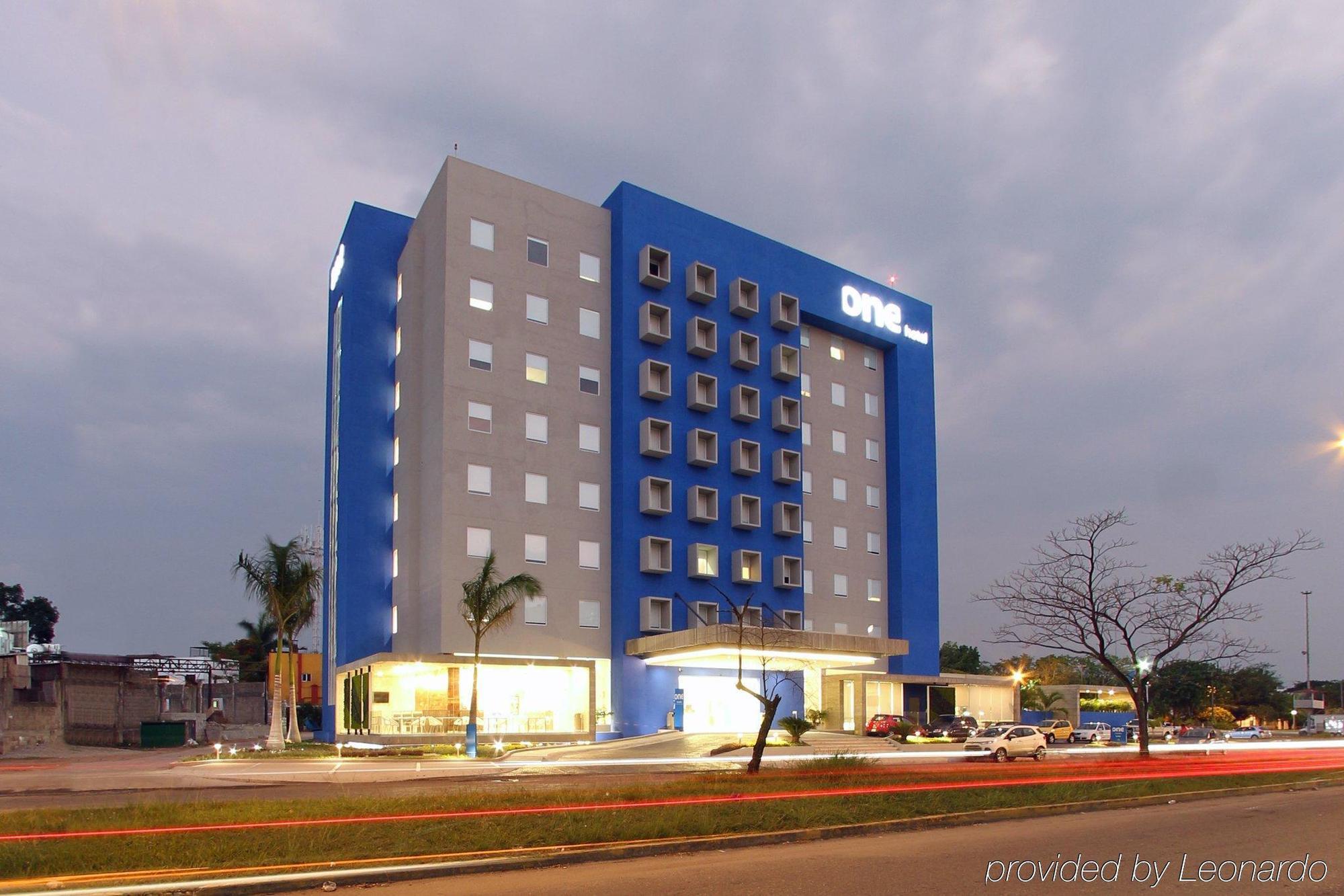 One Villahermosa 2000 المظهر الخارجي الصورة
