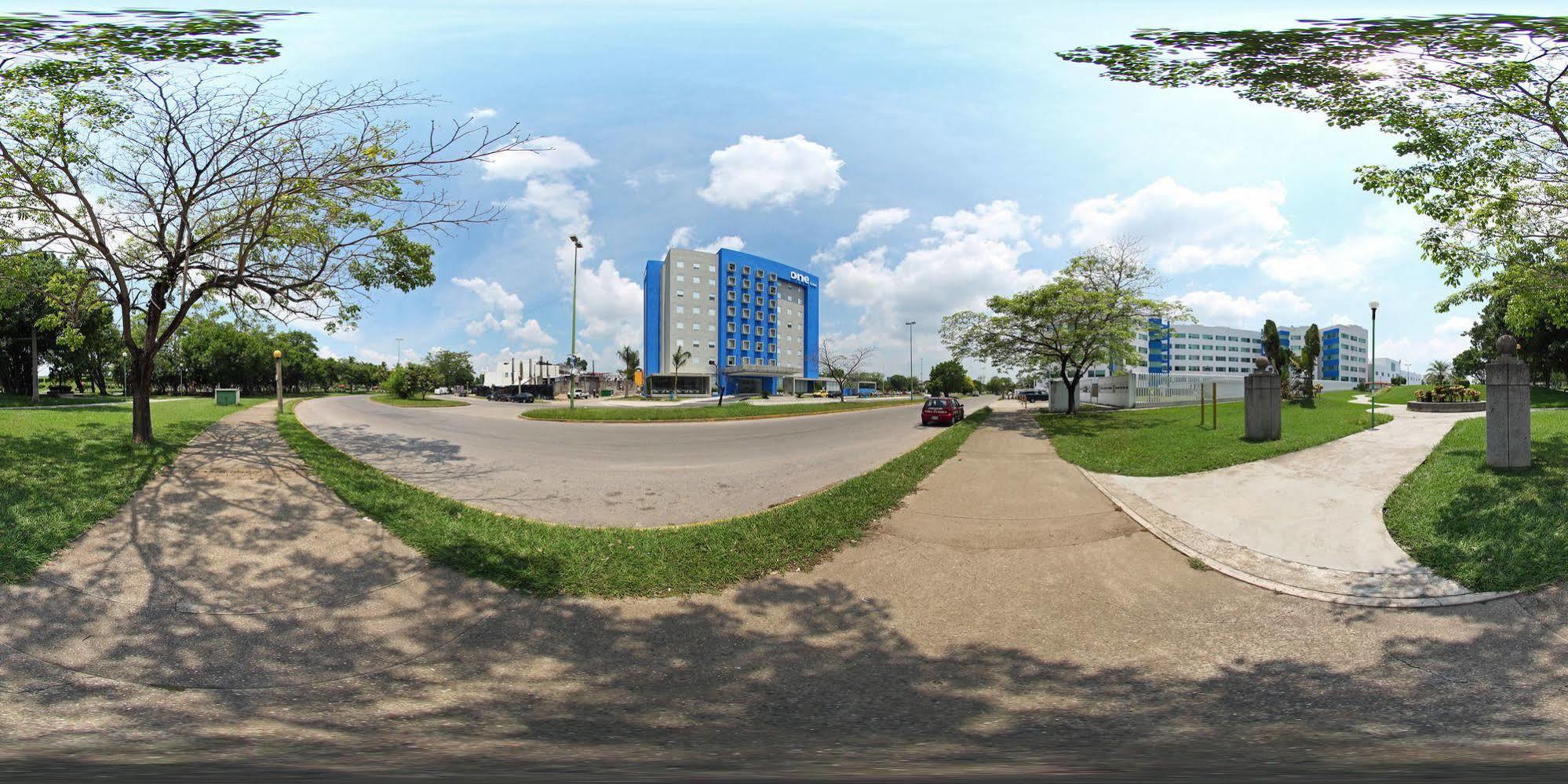 One Villahermosa 2000 المظهر الخارجي الصورة