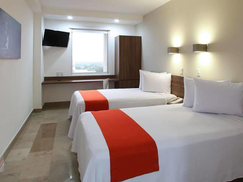 One Villahermosa 2000 المظهر الخارجي الصورة